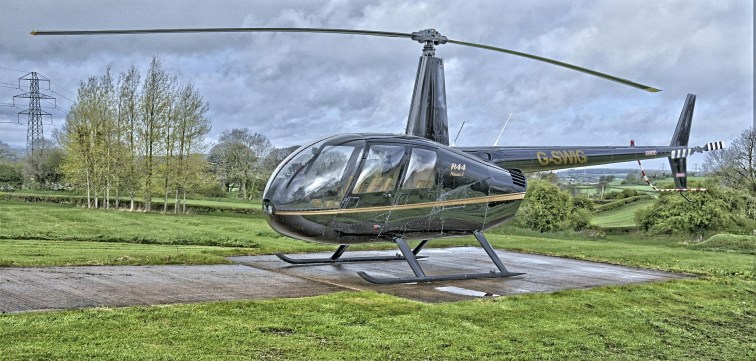 helicopter-446431_1920